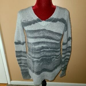 Simply Vera Vera Grey Sweater Size XS ♦️
